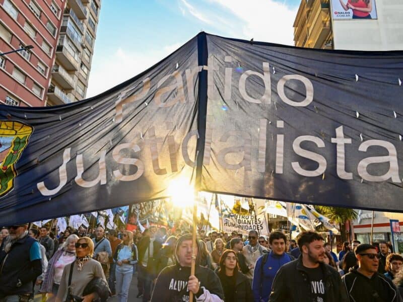 Con críticas a Milei, el PJ de Mar del Plata llamó a reconstruir una alternativa basada en el trabajo y la justicia social