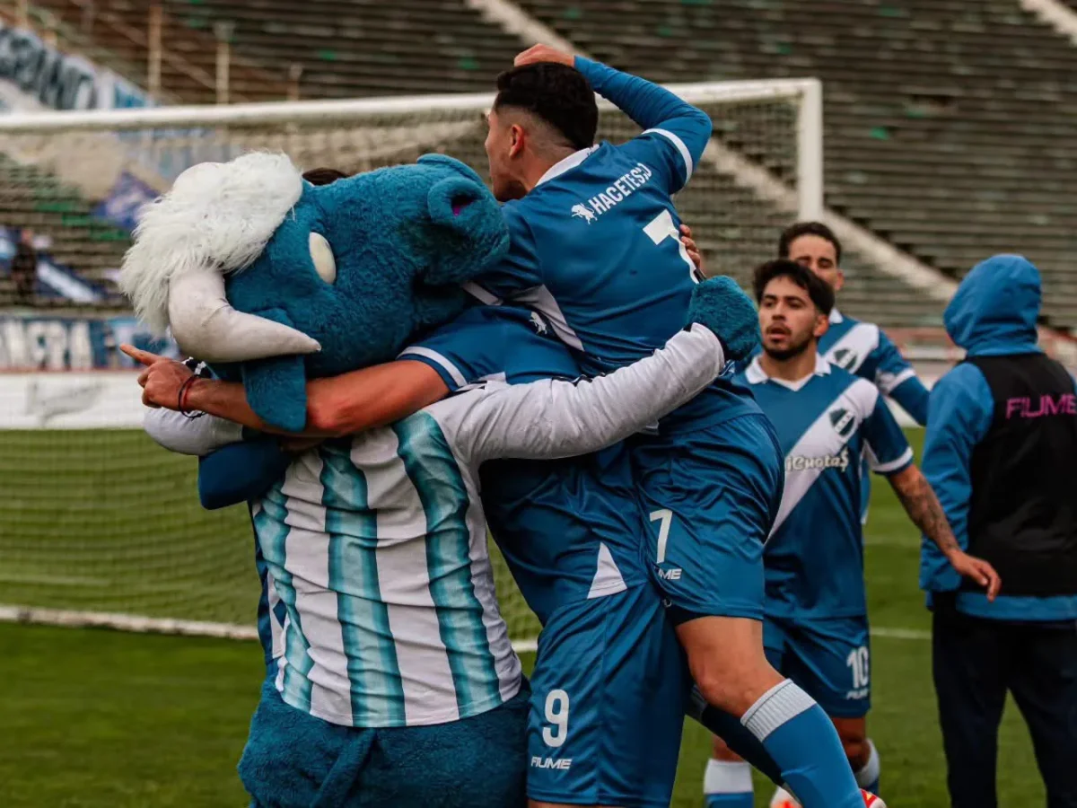 Federal A: Alvarado ganó y es líder, con la ayuda de Kimberley