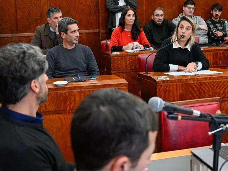 “Si pasa algo, ¿quién responde?” dudas de la oposición sobre las apps de transporte