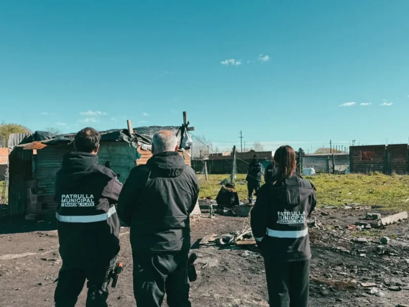 El Municipio demolió un búnker de venta de drogas en el barrio Belgrano