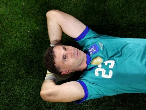 «Dibu» agranda su leyenda con la Selección