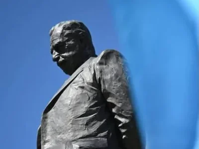 Baragiola propone declarar 2027 como el Año de Raúl Alfonsín
