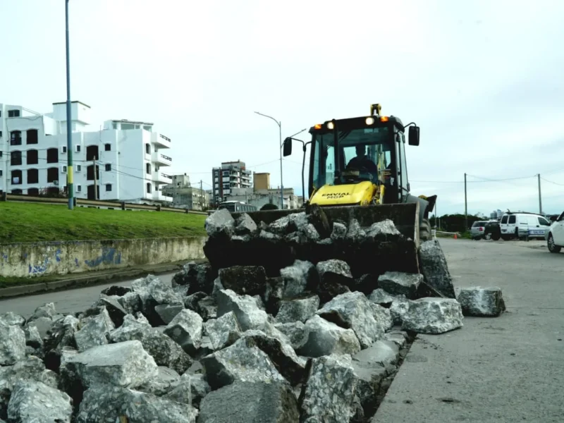 La Municipalidad puso en marcha un plan de bacheo de hormigón para renovar 12.000 metros cuadrados