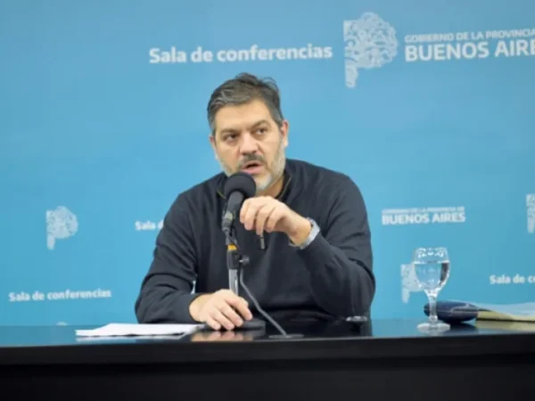 Bianco: «La gente se endeuda para comer y llegar a fin de mes»