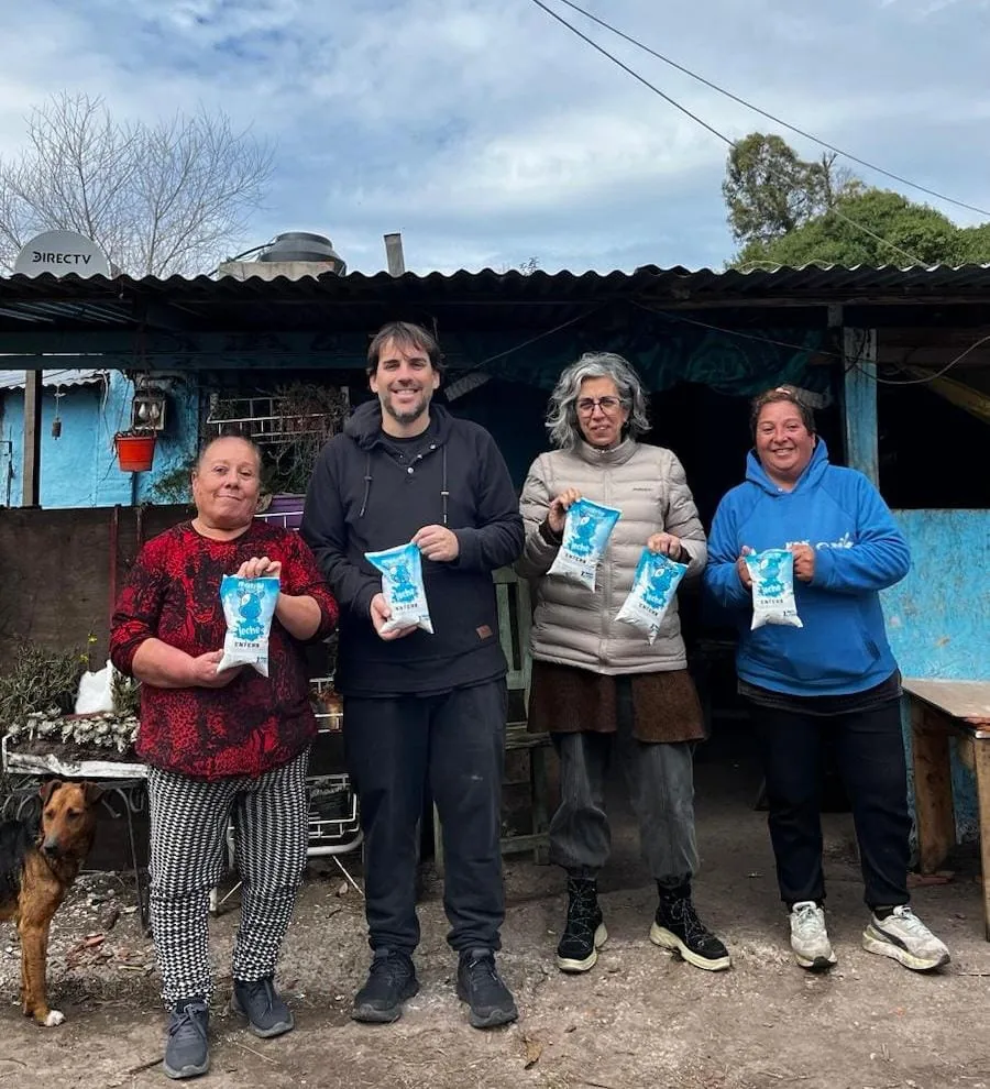De la producción cooperativa a los barrios: 450 litros de leche llegaron a espacios comunitarios de Mar del Plata