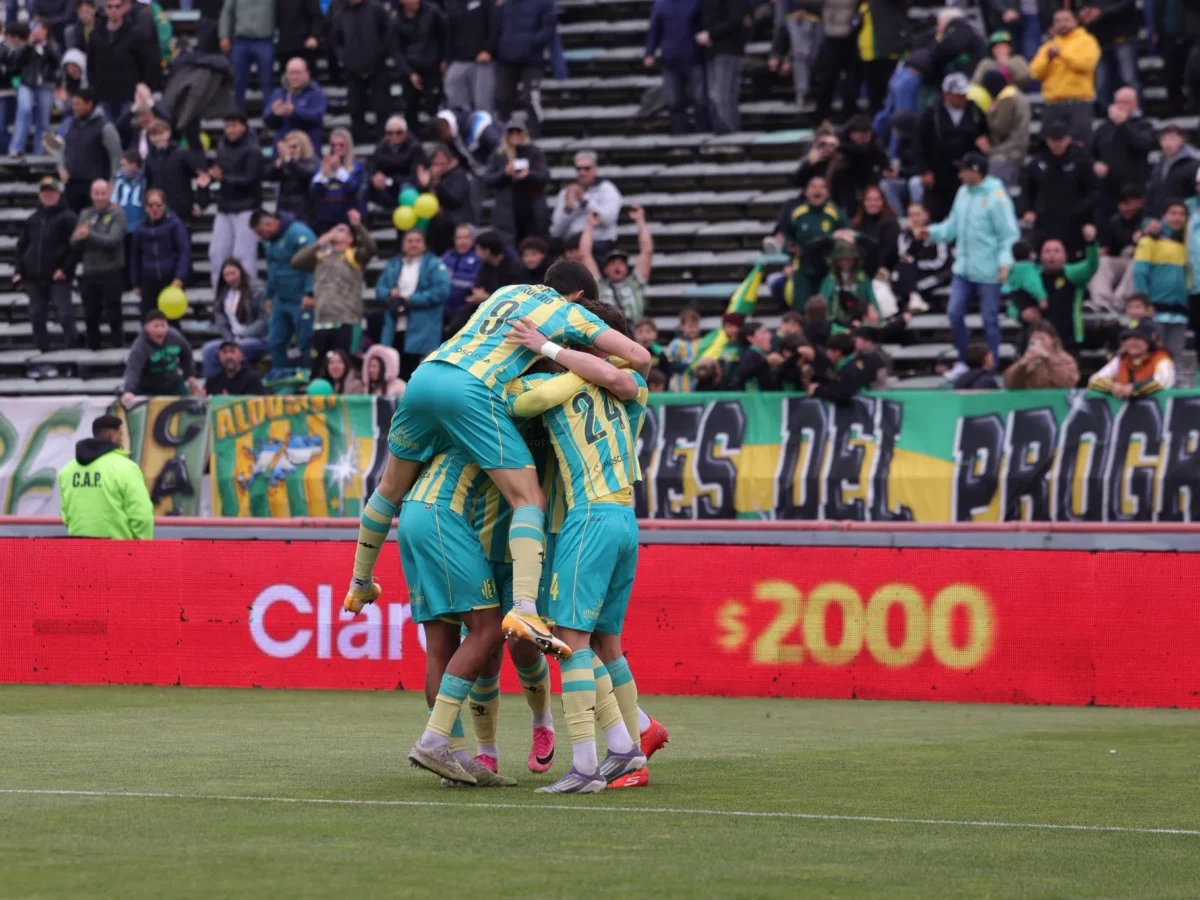 Aldosivi le ganó a Belgrano y continúa ilusionado con la permanencia en Primera División