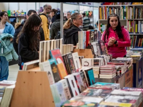 Fin de semana en la Feria del Libro: Literatura, presentaciones y encuentros con escritores